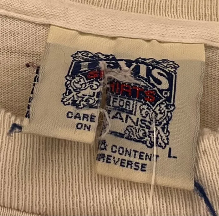 1992 Levi's White Thrashed T-Shirt: L