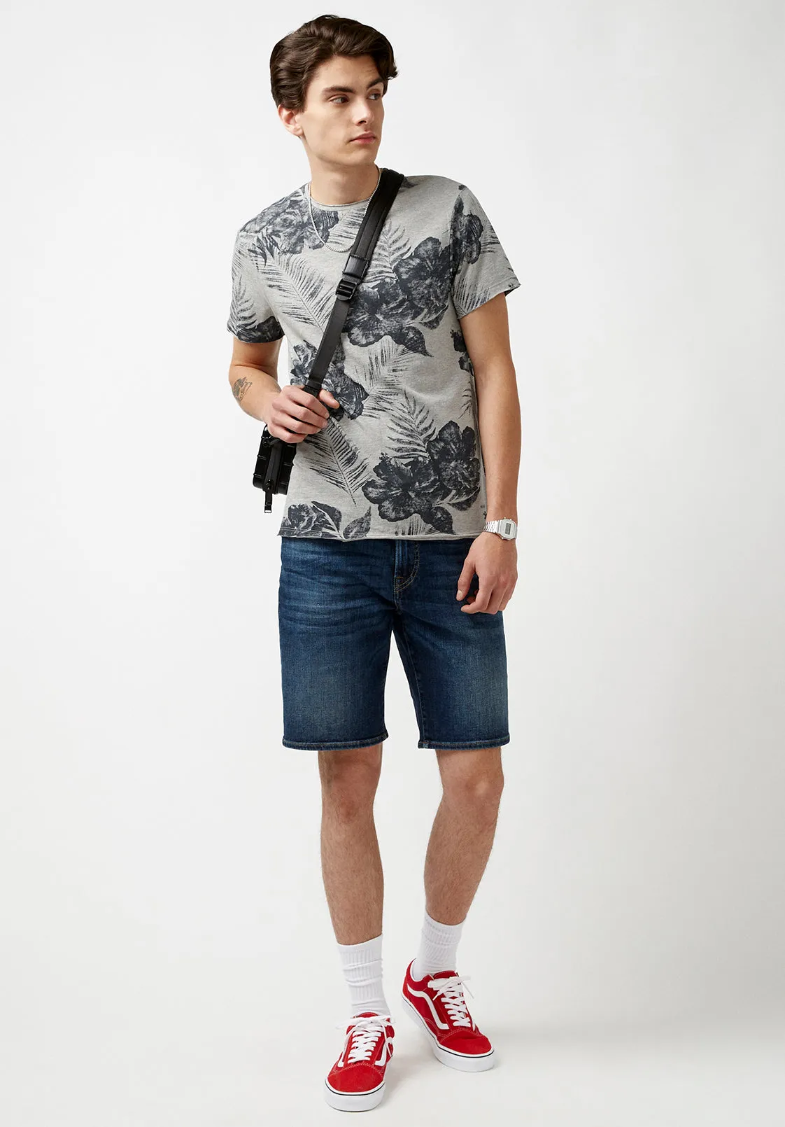 Kushot Hibiscus Print T-Shirt - BM23931